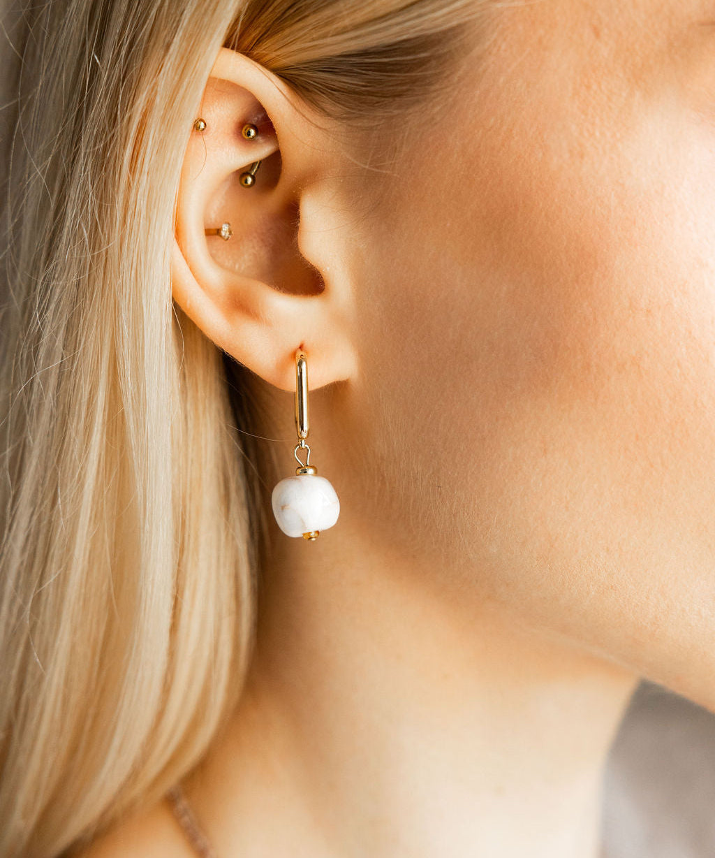 Pearl Essence Cheche Earrings